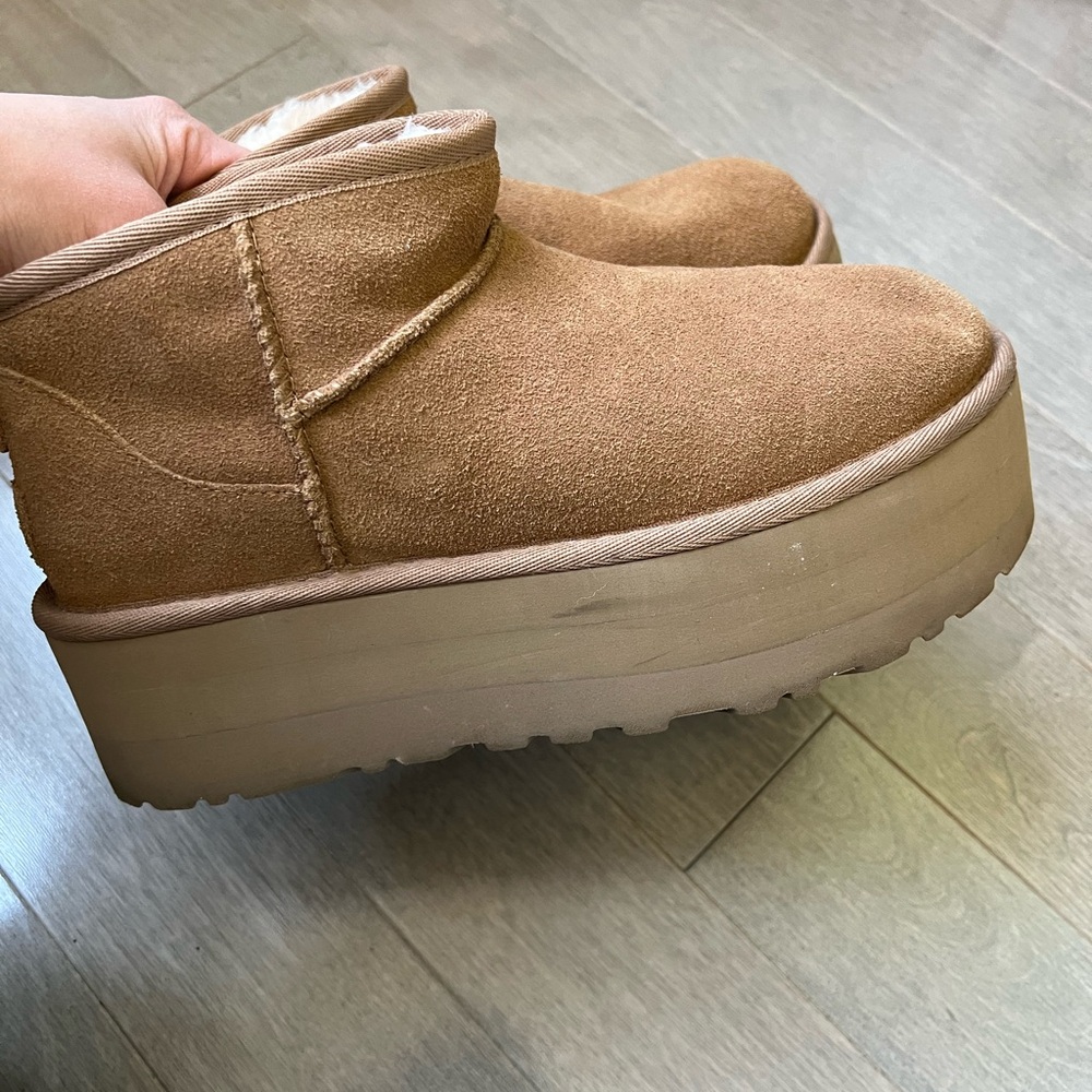 Uggs ultra mini